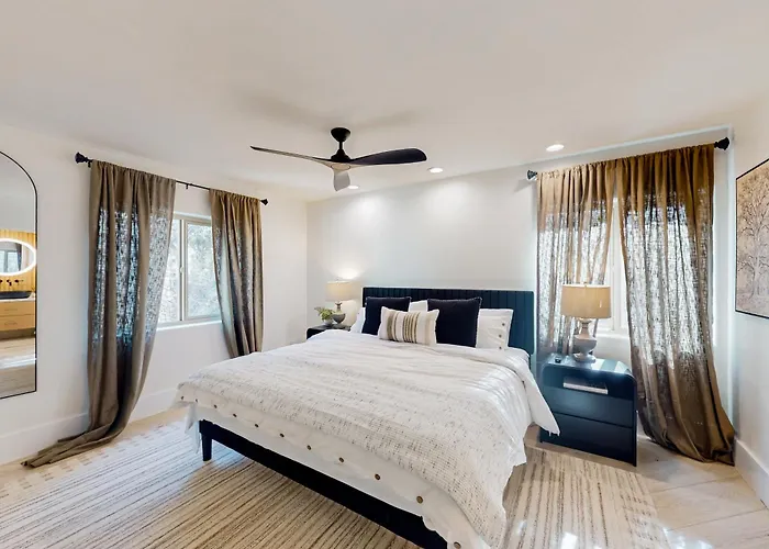 The Overlook At Cinnabar Canyon Holiday home *