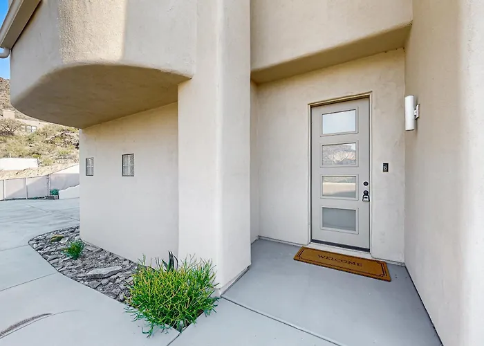 The Overlook At Cinnabar Canyon Holiday home